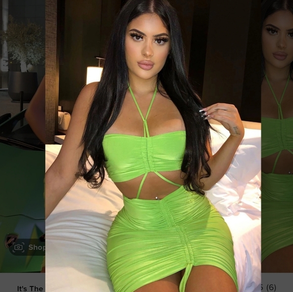 Fashion nova midi dress 👗 ✨ - Picture 4 of 4